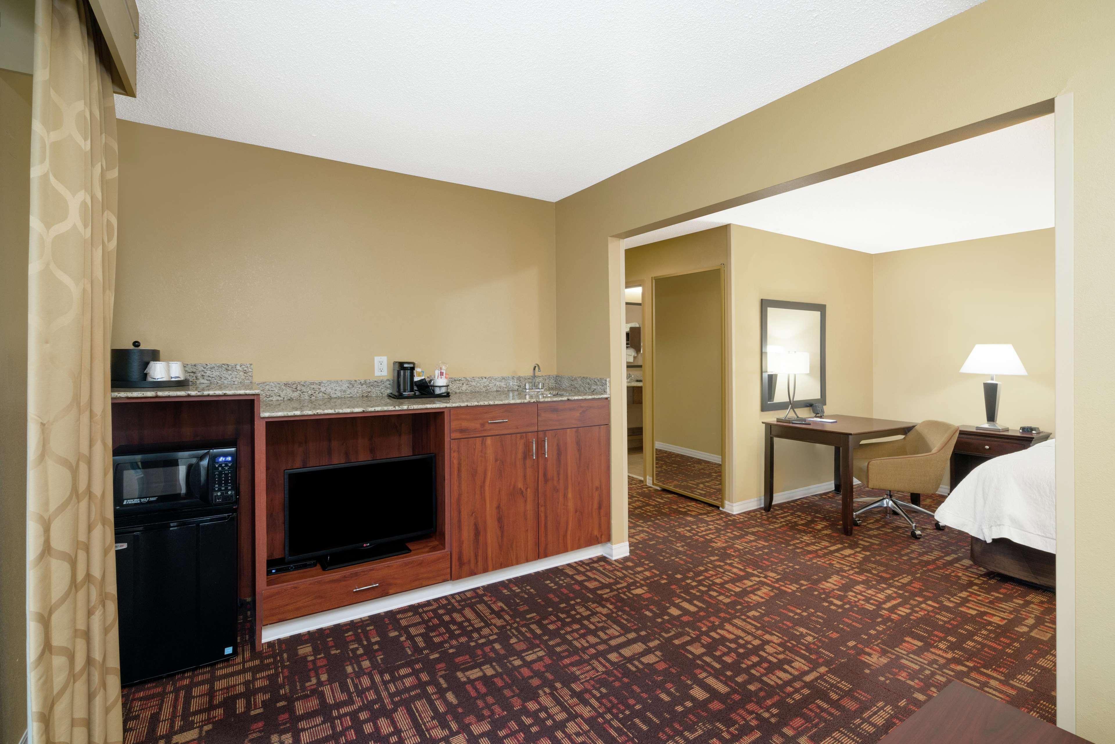 Hampton Inn Corydon Bagian luar foto