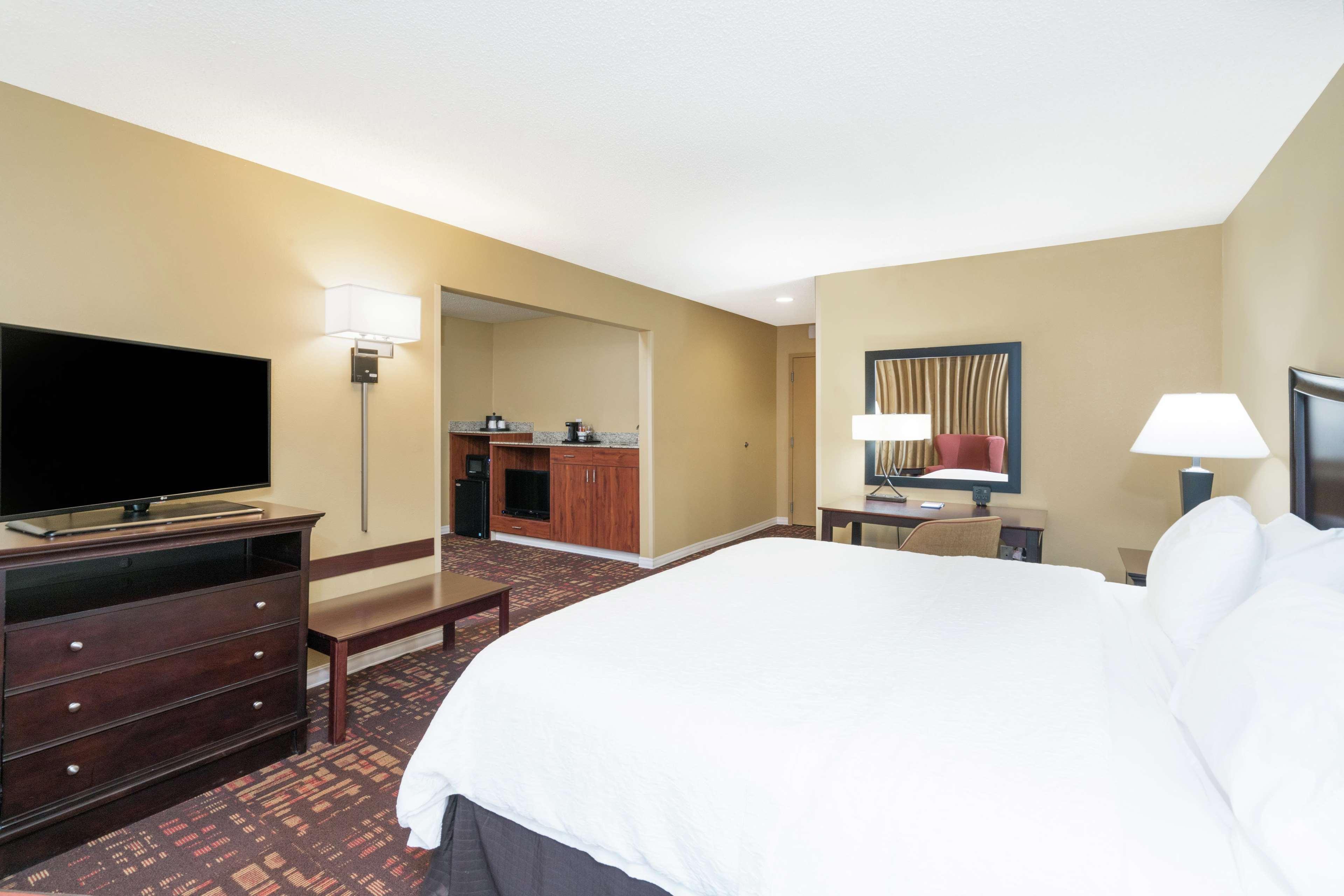 Hampton Inn Corydon Bagian luar foto