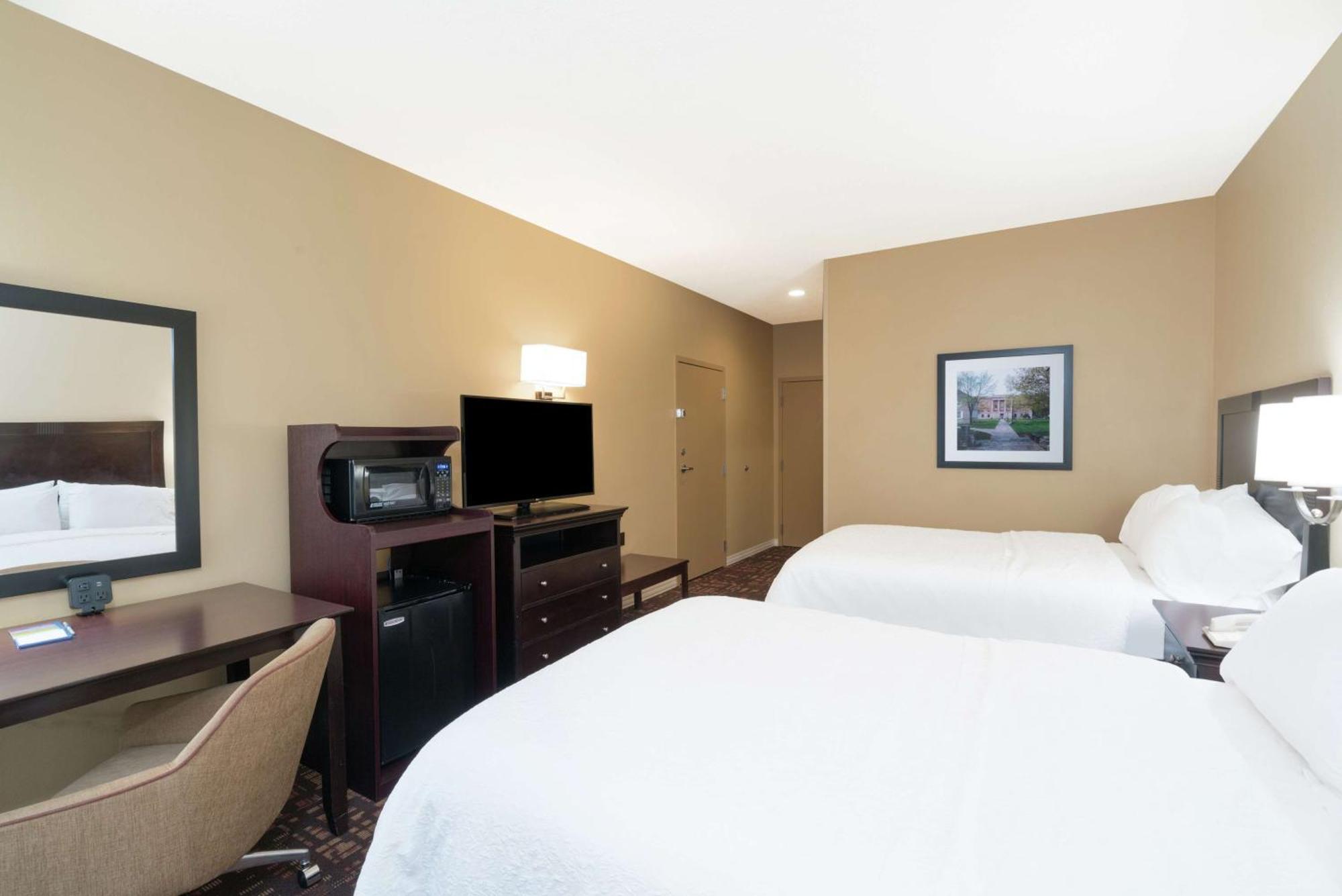 Hampton Inn Corydon Bagian luar foto