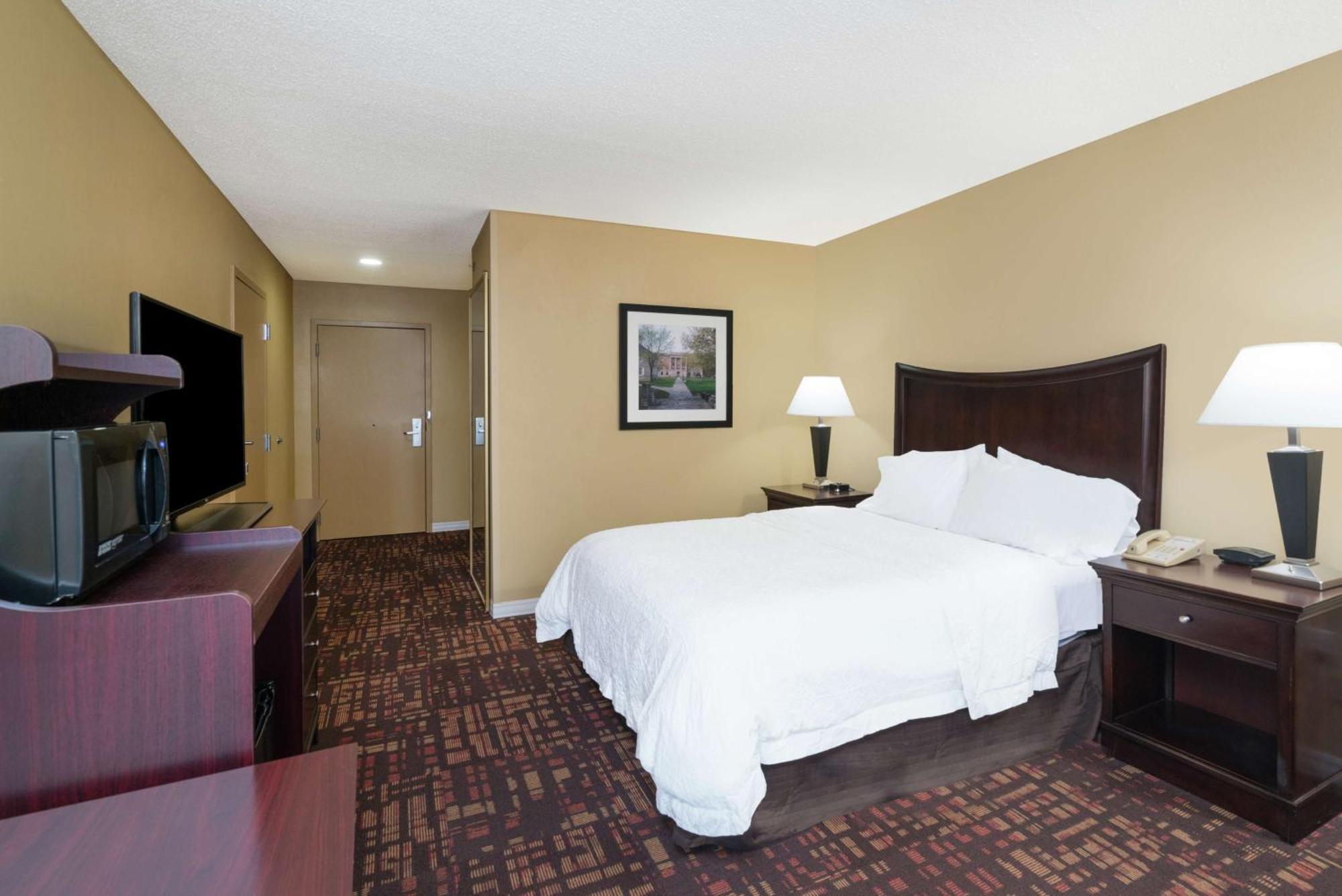 Hampton Inn Corydon Bagian luar foto