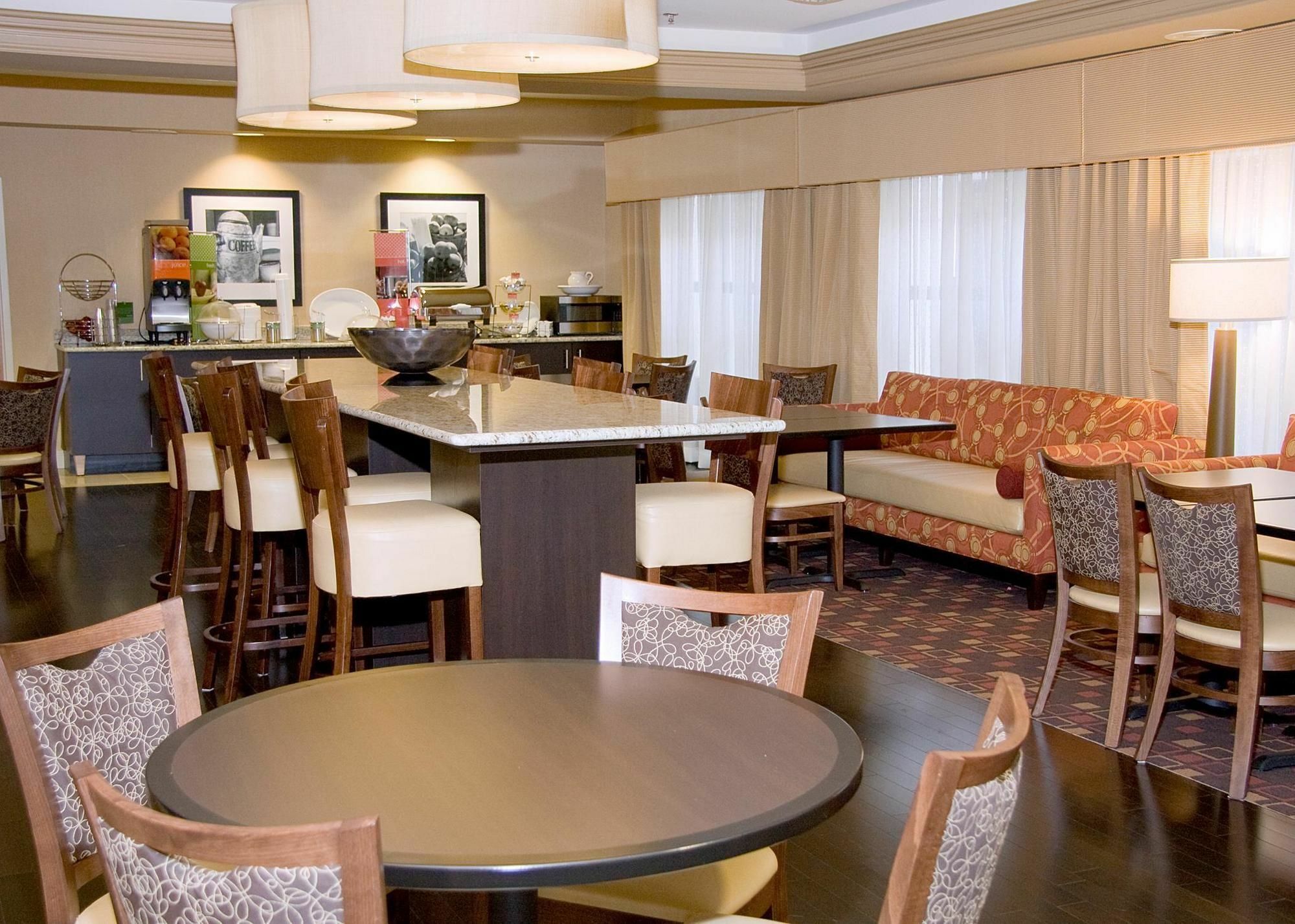 Hampton Inn Corydon Bagian luar foto